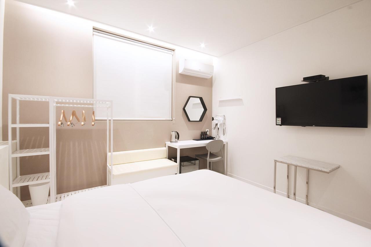 Hotel Yam Yeosu Hakdong ภายนอก รูปภาพ