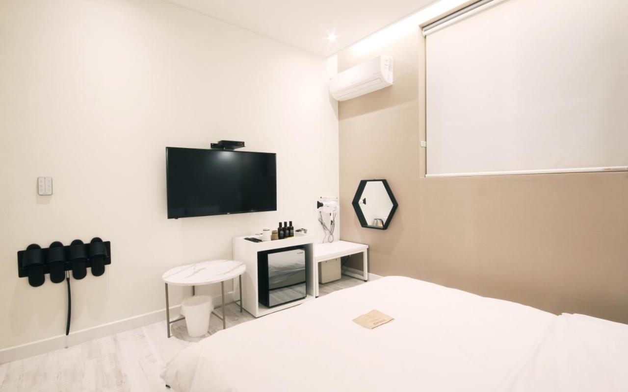 Hotel Yam Yeosu Hakdong ภายนอก รูปภาพ