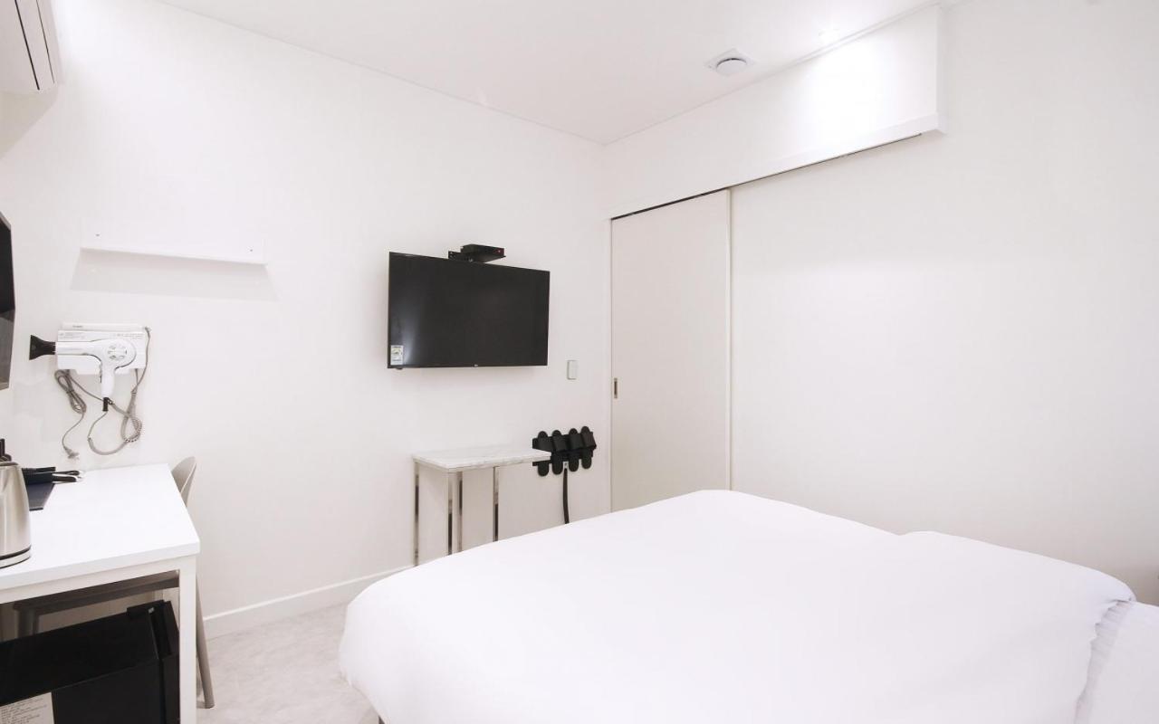 Hotel Yam Yeosu Hakdong ภายนอก รูปภาพ