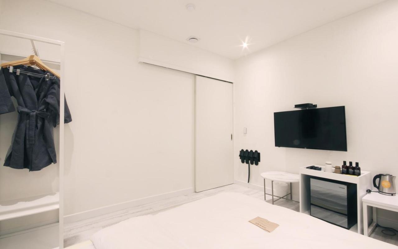 Hotel Yam Yeosu Hakdong ภายนอก รูปภาพ